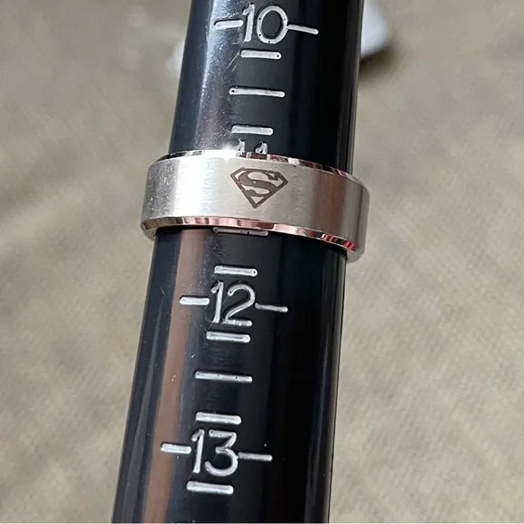 NWT Superman Fashion Ring Jewelry Silver Unisex Size US 6, 7, 11 - Picture 9 of 11